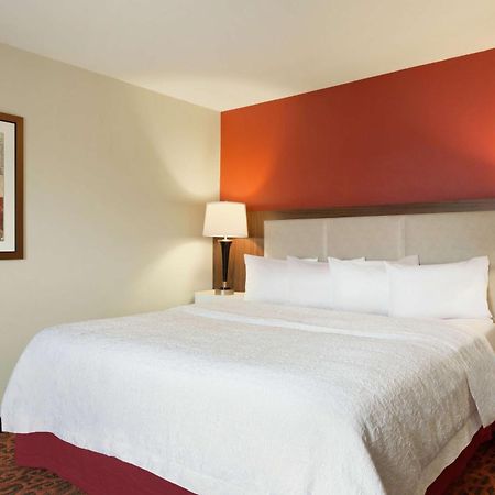 Hampton Inn Wichita Falls-Sikes Senter Mall Buitenkant foto