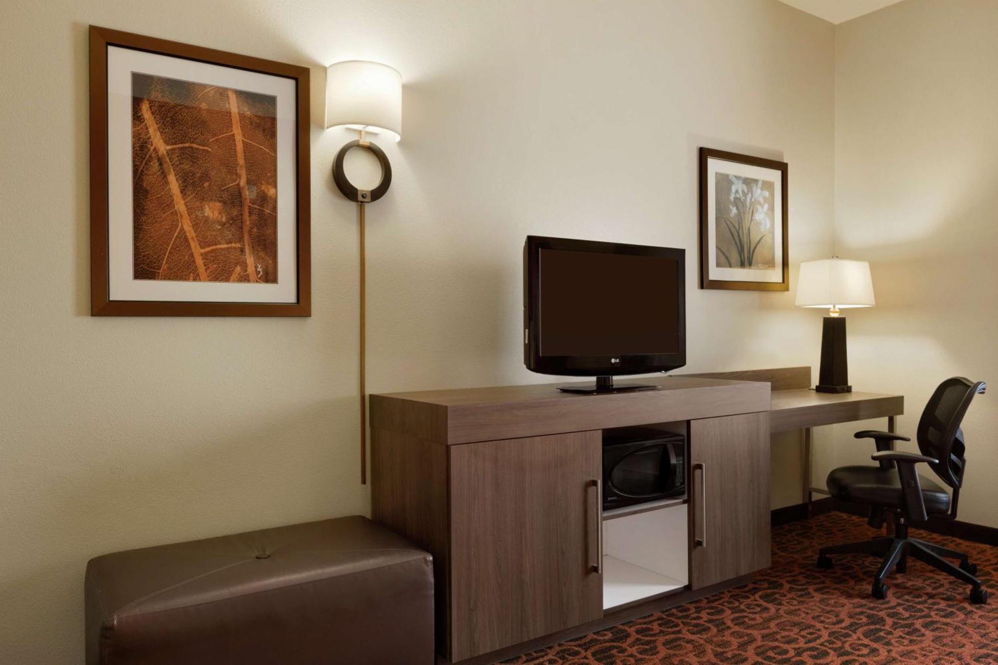 Hampton Inn Wichita Falls-Sikes Senter Mall Buitenkant foto
