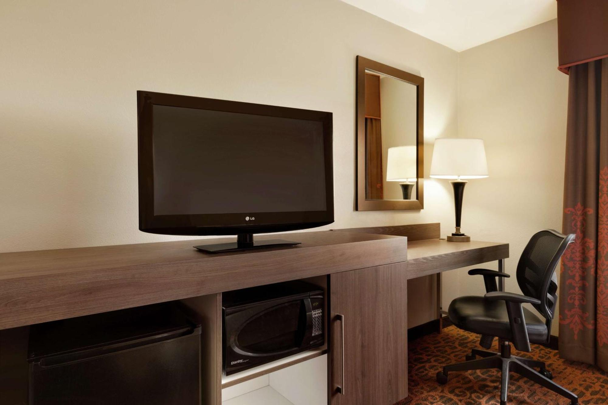 Hampton Inn Wichita Falls-Sikes Senter Mall Buitenkant foto