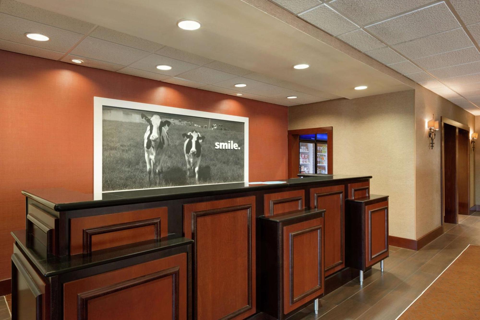 Hampton Inn Wichita Falls-Sikes Senter Mall Buitenkant foto