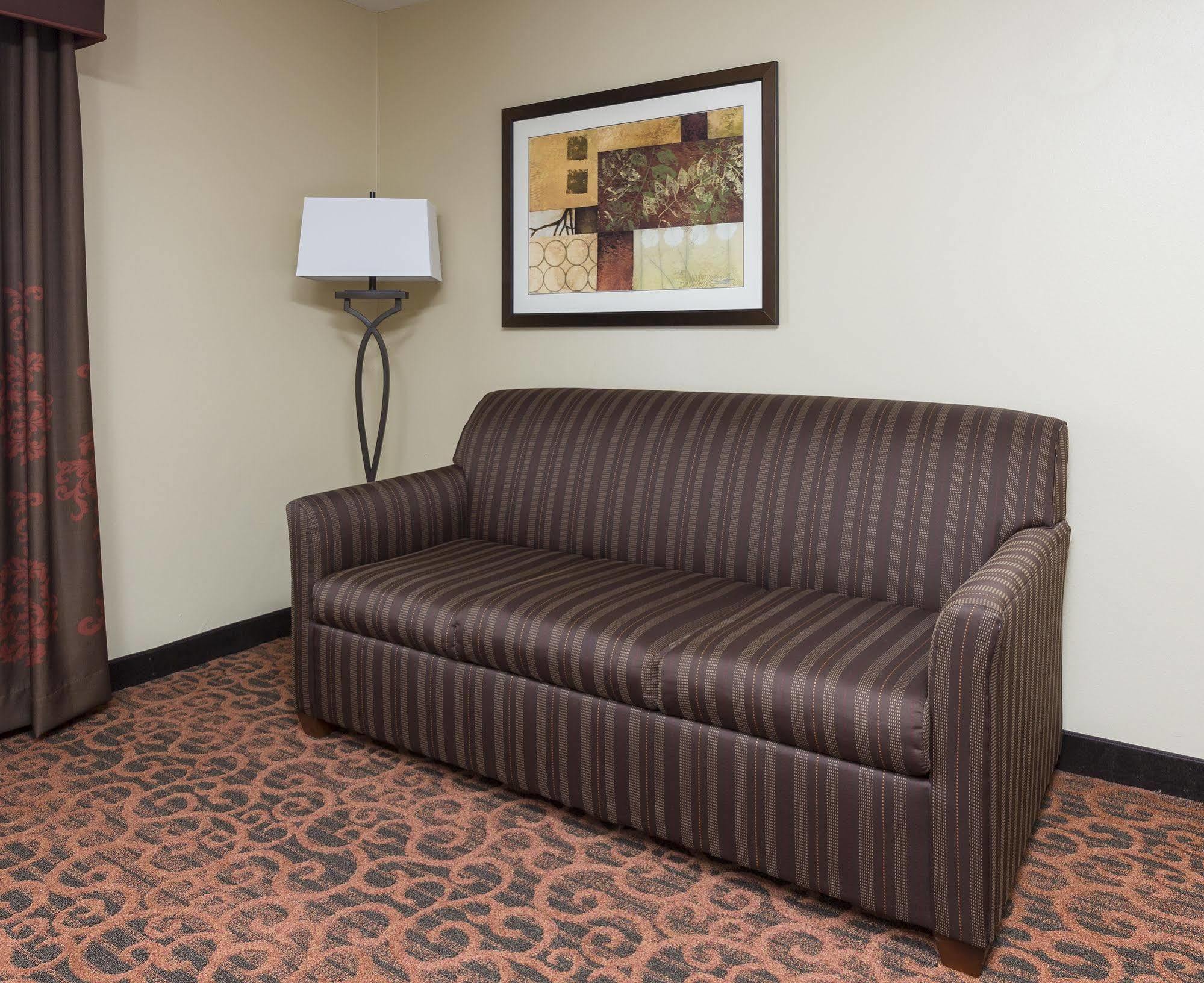 Hampton Inn Wichita Falls-Sikes Senter Mall Buitenkant foto